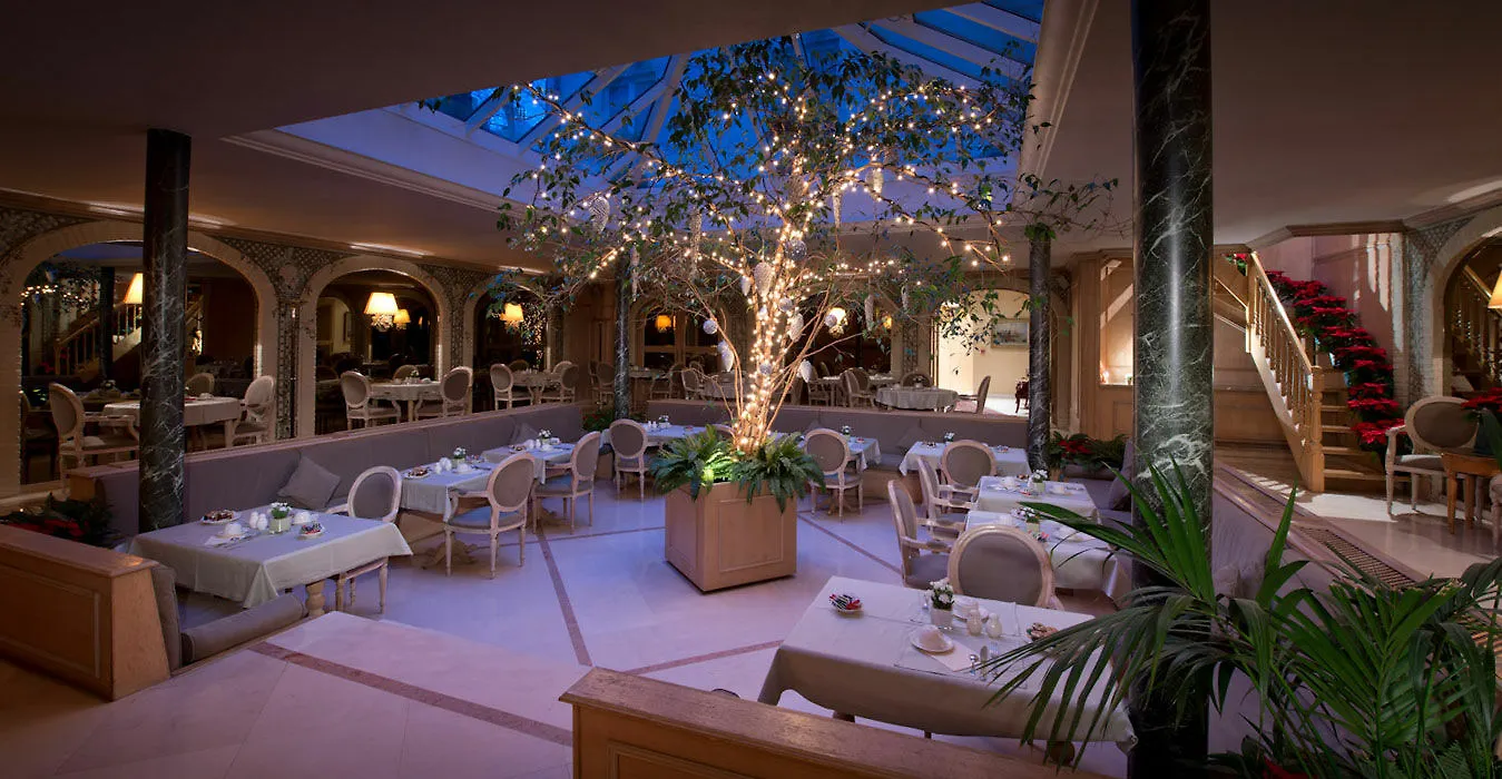 ****  Hotel Manos Stephanie Saint-Gilles Belgio